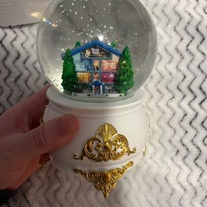 Taylor Swift Lover Snowglobe